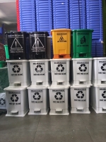 Cc thùng rác y tế đạp chân 15 lít ms hoai 0913 819 238
