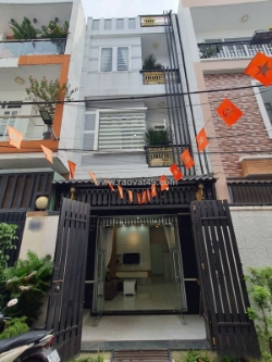 Bán nhà full nội thất tại đường 5 linh xuân thủ đức ,lh : 0909428959.