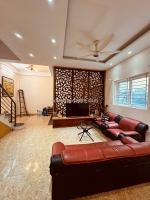 🏡🏡 nhà đẹp ngọc lâm 58m2 - dân xây - 4tầng - 5m ra ôtô- giá đầu tư.
lh :