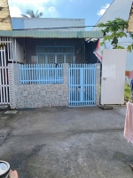 78.  cg:  nhà 4 triệu 2 phòng ngủ gần chợ cầu ván