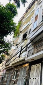 Ba đình - phố cổ - hiếm nhà bán - nhỉnh 4 tỷ- ngõ nông gần phố- sổ đỏ đẹp chính