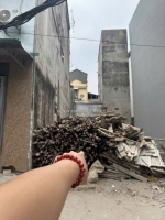 Bác chủ nhà nhờ cần bán gấp mảnh đất thượng thanh long biên nên giá có rẻ hơn.