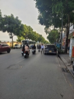 Bán đất tặng nhà, cách mặt phố lê trọng tấn chỉ 10m, ô tô đỗ cửa, 66m2 giá