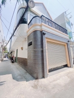 Bán nhà 2 tầng - lô góc 2 mặt tiền - ngay trung tâm q.7 - hẻm xe hơi - 76m2 -