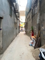 Bán nhà cầu giấy 39m cách 1 nhà ra ô tô tránh nhau, café văn phòng. giá 7,2 tỷ