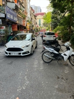 Bán nhà phố trung kính cầu giấy vị trí đẹp ngõ rộng ô tô tránh