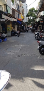 Bán nhà quận 3- cao thắng, (3.2*15m), mặt tiền kinh doanh sầm uất, ô tô tránh