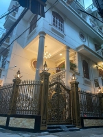 Biệt thự tây hồ 100m2* 5 tầng thang máy, nội thất cực xịn, lô góc 2 thoáng, ở &