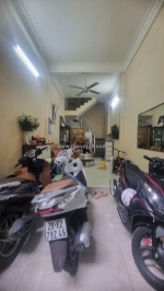 Đống đa- hiếm- gần phố- nhà dân xây- gần mặt ngõ - thẳng tắp - trước nhà thoáng