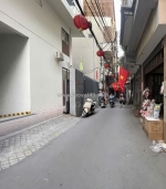 Đống đa- nhỉnh 5 tỷ- nhà đẹp- kinh doanh- ngõ thông- gần phố- lô góc 3 thoáng