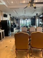 Nguyễn văn cừ cực nóng, diện tích 199m2, 11 tầng, mặt tiền 12m, đầy đủ nội