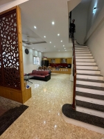 Nhà dân xây - mặt tiền rộng thoáng - 3 bước ra phố. diện tích 580 x4 tầng giá