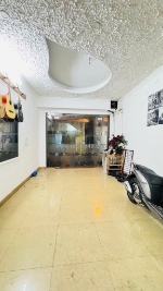 Nhà đống đa phân lô, ô tô , ngõ thông, kinh doanh.