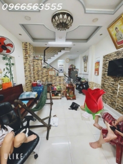 Nhà kinh doanh - đoàn văn bơ - quận 4- 44m2- ngang 4m - 4 tầng - giá bán 9 tỷ tl