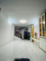 Nhà mới đẹp - vị trí đắc địa - vài bước ra hồ đầm hồng - an sinh cực đỉnh