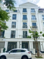 Nhà phố vinhomes quận 9, dt 126m2 giá 21ty6