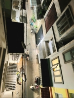 Sát mặt tiền q4 hoàng diệu 
hẻm thông  rộng rãi 4,5m đúc 5 tấm 
diện tích sử