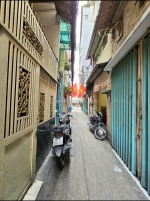 Sát mặt tiền tôn đản q 4
ngang 8 dài 9.1 m
giá 51 triệu m