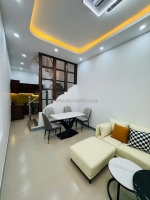 Siêu hót  ngọc thỵ long biên -ngõ nông thông tứ lung tung  ô tô tránh 5 tầng