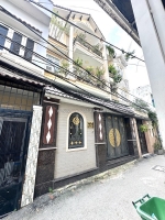 Tòa nhà 4 tầng lô góc 17 phòng kinh doanh 65tr/tháng, 1135 huỳnh tấn phát, phú