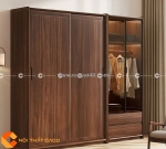 Tủ quần áo gỗ óc chó tự nhiên phối kính hiện đại