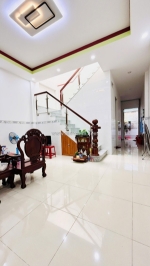 🔥🔥 chủ gấp bán nhà mới 2 tầng - 100m2 ngang 5 mét - ô tô ngủ trong nhà - gần