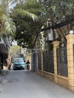 Bán gấp căn nhà đẹp - vị trí trung tâm quận tây hồ - diện tích 65m - mặt tiền