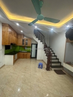 Bán gấp nhà  ngọc thụy- long biên dt 30m x 5 tầng full nội thất 
ngõ nông ô tô