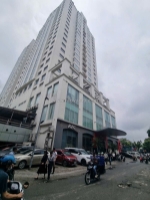 Bán nhà 106 hoàng quốc việt gara ô tô, ô tô tránh kd vp spa, 30m ra phố, 70m