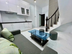 Bán nhà m2, 3 tầng, 3 phòng, full nội thất, lương yên, hai bà trưng - 3.3 tỷ