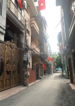 Bán nhà 5 tầng cầu giấy, 35m2, ngõ thẳng ba gác. 6,5 tỷ