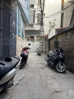 Bán nhà cầu giấy 5 tầng, 3 phòng ngủ - vài bước ra mặt ngõ ô tô - gần hồ điều