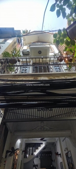 Bán nhà chùa láng - ngõ 3 gác rộng - vị trí trung tâm sầm uất - an sinh cực