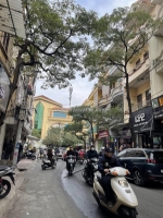 Bán nhà dân xây phố lê lợi hà đông, gần phố, mặt tiền rộng thênh thang. dt