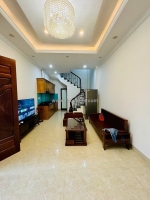 Bán nhà đẹp hoa lâm- long biên. diện tích 32m, nhà 5 tầng, tặng full nội thất,