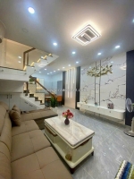Bán nhà đẹp , kv chợ hạnh thông tây, gò vấp  3 tầng x 32m2, giá 5.  tỷ