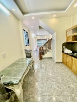 Bán nhà đẹp ngô gia tự- long biên. diện tích 40m/55m, nhà 4 tầng lô góc siêu