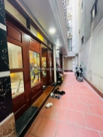 Bán nhà lạc long quân - tây hồ, dt32m2, 5 tầng, 3 p ngủ, ở luôn, gần hồ tây