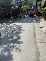 Bán nhà mai động giá 1.55 tỷ, diện tích 11m2, 2 tầng, mặt tiền 2.5m