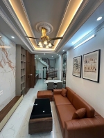 Bán nhà ngọc lâm - long biên - 41m² - ngõ ô tô tránh - vị trí trung tâm, giá