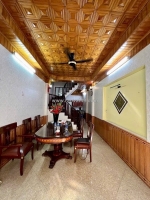 Bán nhà nguyễn đình hoàn, dt46m2, 5 tầng, 6 p. ngủ - gần phố ôtô tránh đỗ ngày