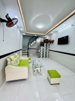 Bán nhà sư vạn hạnh quận 10, hxh thông thành thái 52m2 3 tầng chỉ 5.7 tỷ.