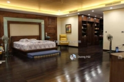 Bán nhà yên phụ tây hồ - 170m x mt 9m - cách mặt hồ tây 20m - ô tô vào nhà - ở