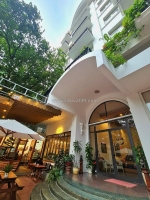 Bán tòa căn hộ mặt đường tây hồ dt640m2x8 tầng hầm và nổi - lô góc bề thế - vài