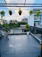 Chính chủ bán 4x25 . 99m2. 5pn.mặt tiền đường 20m xe hơi