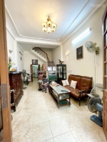 Chủ đi nước ngoài bán gấp nhà tk10 thụy khuê 44m2 7,5 tỷ