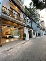 Dưới 6 tỷ siêu phẩm ngọc lâm, 40m2 full nội thất, 7 tầng nhà mới cứng, ô tô tận