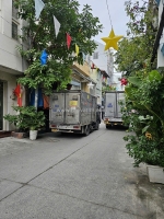 Đường xe tải tránh🚚 nhau 

nhà ngay trung tâm q 4
4 tấm ngang 3.6 nở 3.8