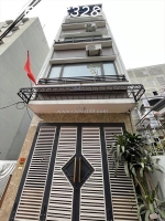 Em trai mặt phố - 5m ra 3 ô tô tránh - hàng xóm vin smartcity - oto ngủ trong