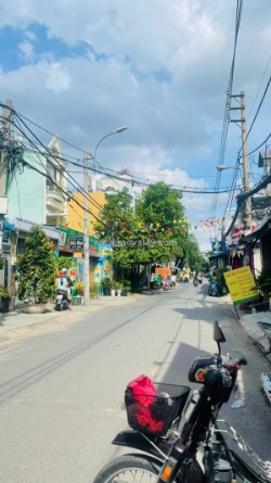 Hẻm 5m - cn đủ 60m2, emart phan huy ích - tiện xây mới - nhỉnh 4 tỷ 7 tl